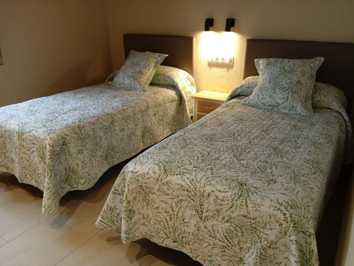 O Lar Do Alecrin Hotel Friol ภายนอก รูปภาพ